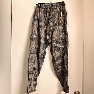 🚨🚨FREE PEOPLE squiggle joggers🚨🚨